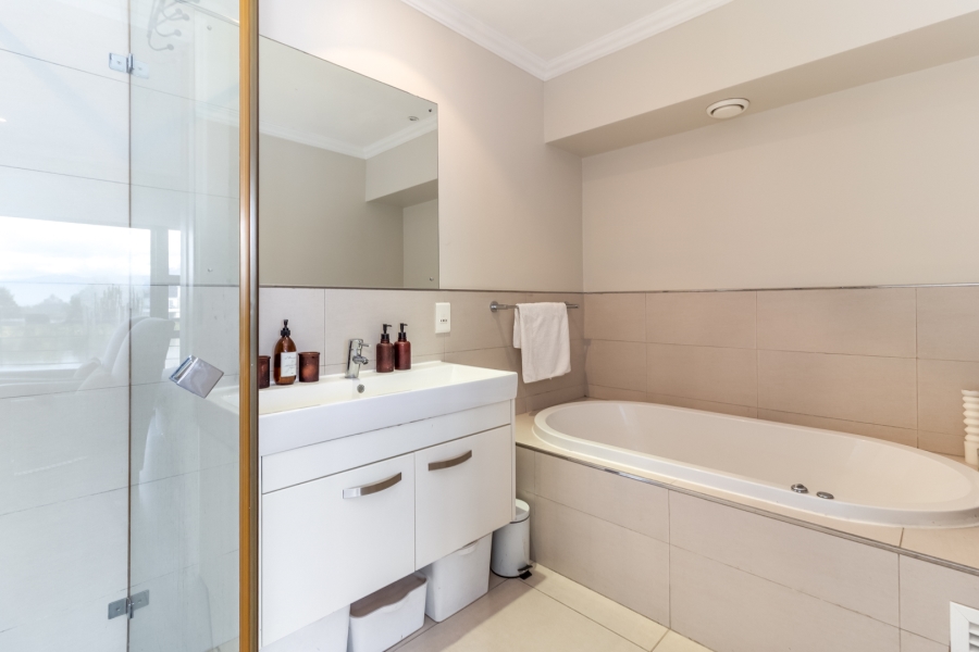 3 Bedroom Property for Sale in Pearl Valley at Val de Vie Western Cape